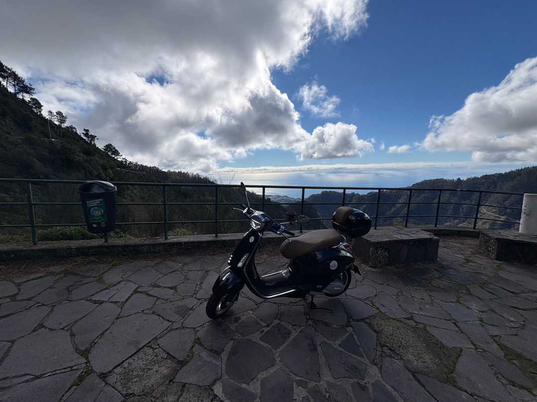 Vespa Madeira Scooter Rent-沙尔必去景点