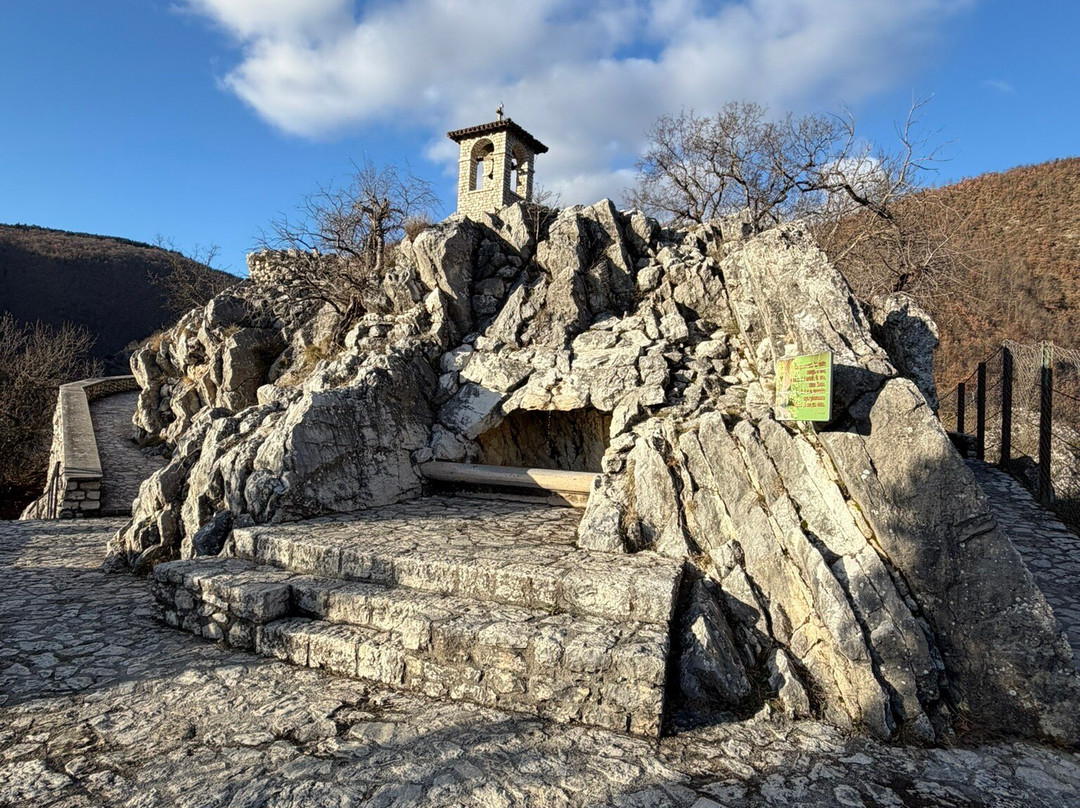 Scoglio della Preghiera-Cascia必去景点