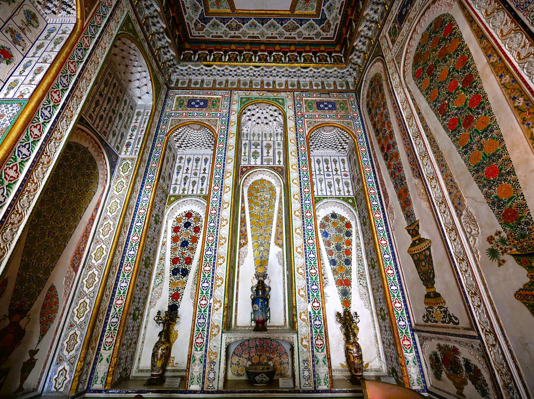 Palace of Moon-like Stars (Sitorai-Mokhi-Khosa)-布哈拉必去景点