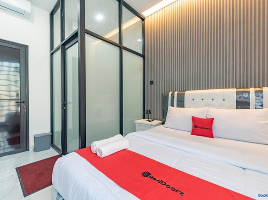 RedDoorz Syariah @ Jl Pangeran Hidayatullah Cianjur