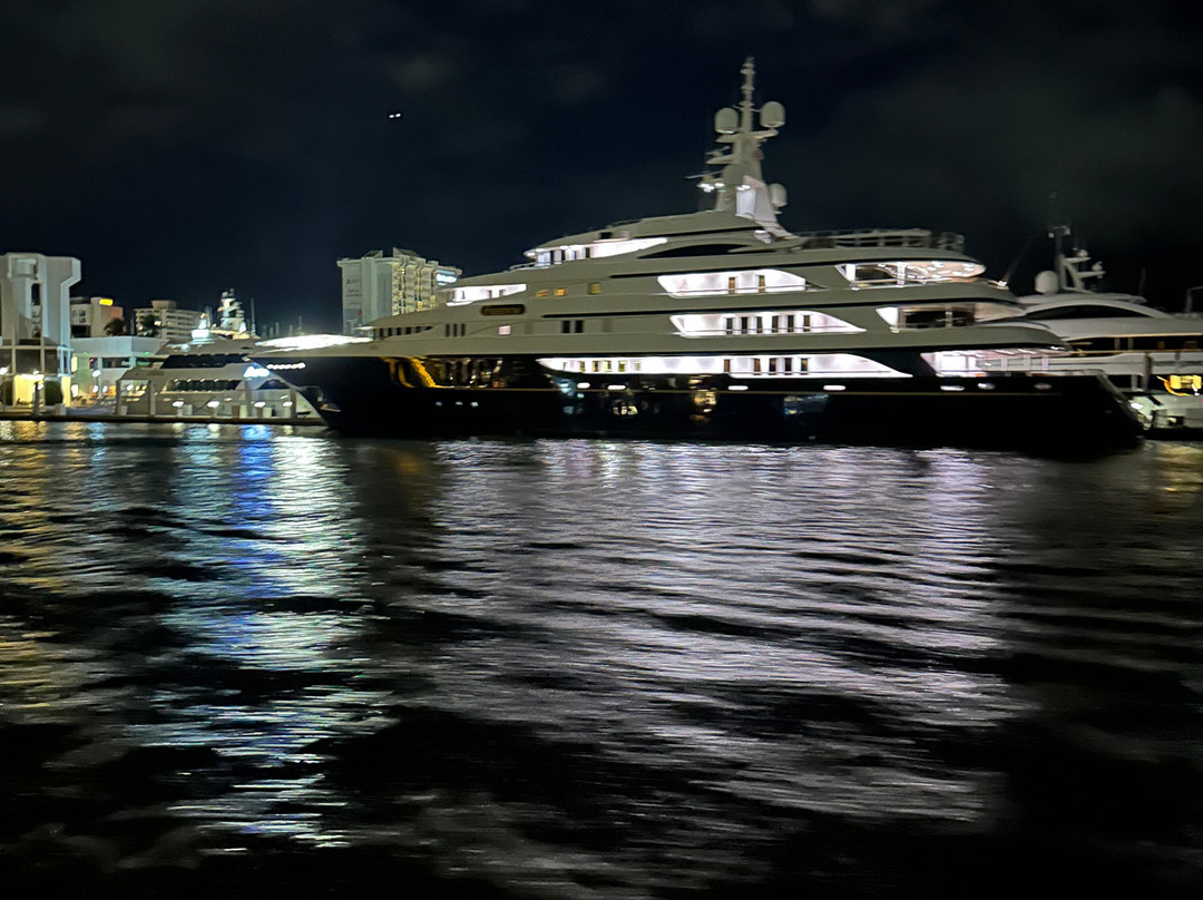 Water Taxi-劳德代尔堡必去景点