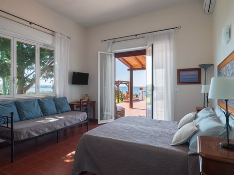 拉古纳芬尼斯旅馆主图