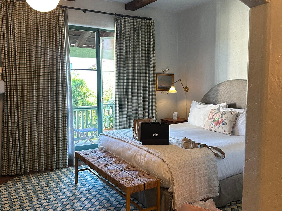 西班牙花园酒店主图