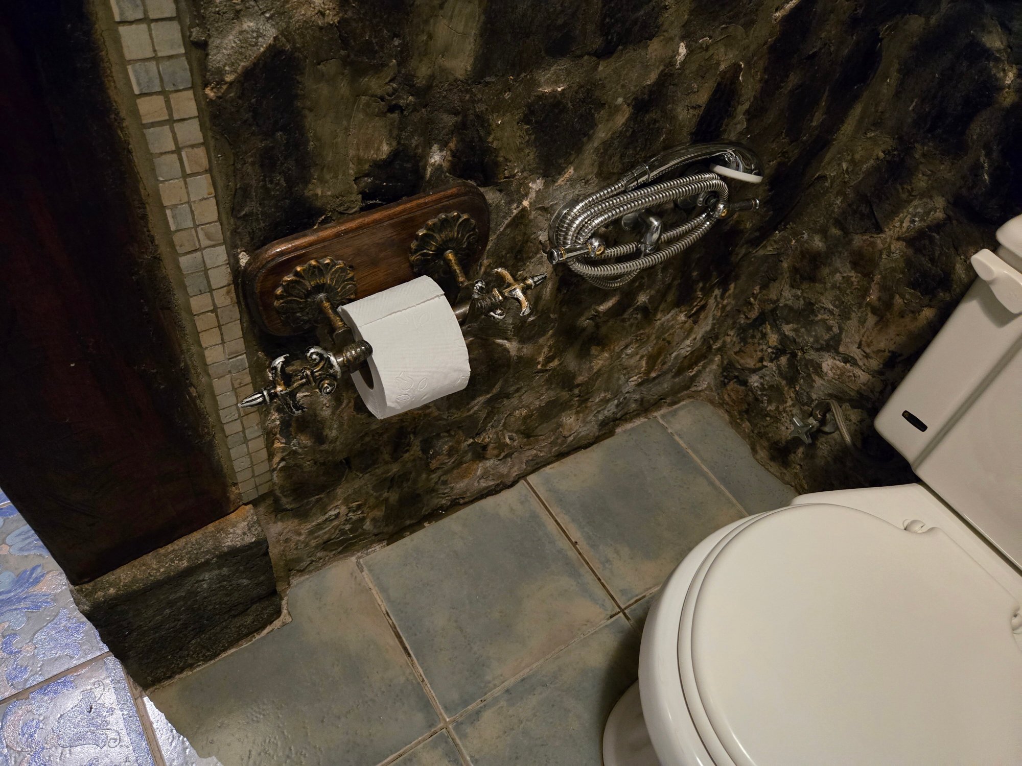 露娜火山探险水疗中心-浴室