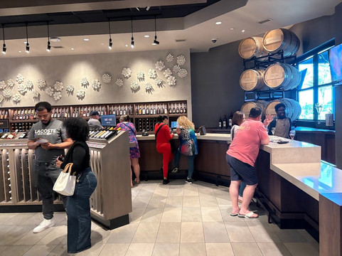 Cooper's Hawk Winery & Restaurant