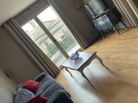 佩兹纳斯酒厂嘉里盖酒店主图