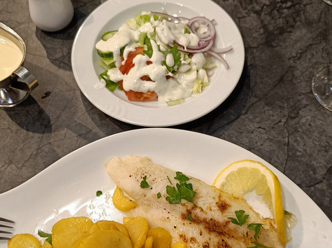 比特堡酒店主图