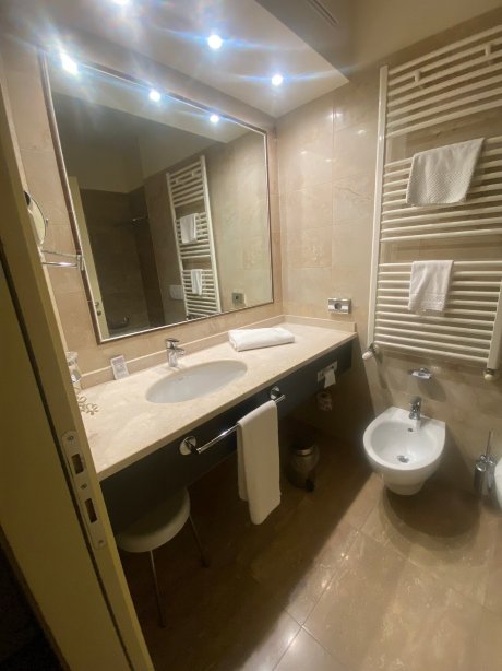 拉亚酒店汽车旅馆-官方