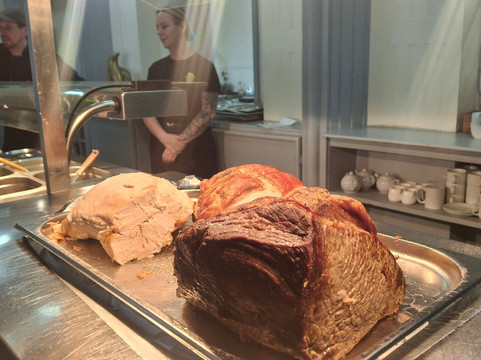 Dolphin Hotel Felixstowe主图