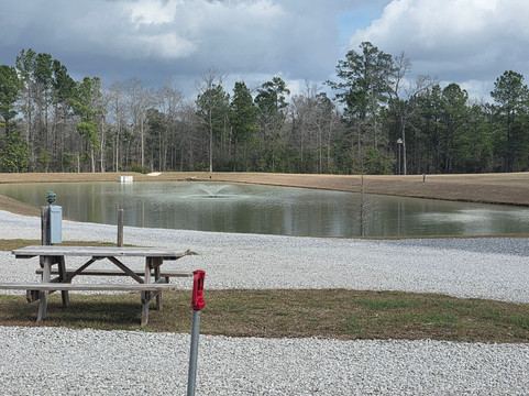 Holmes Creek Canoe Livery-Vernon必去景点