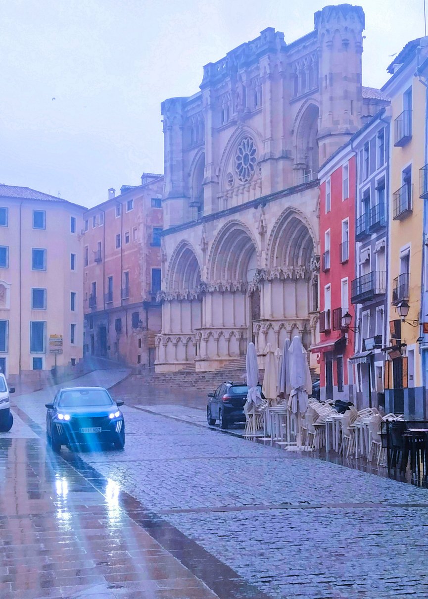 科尔特斯旅馆-官方