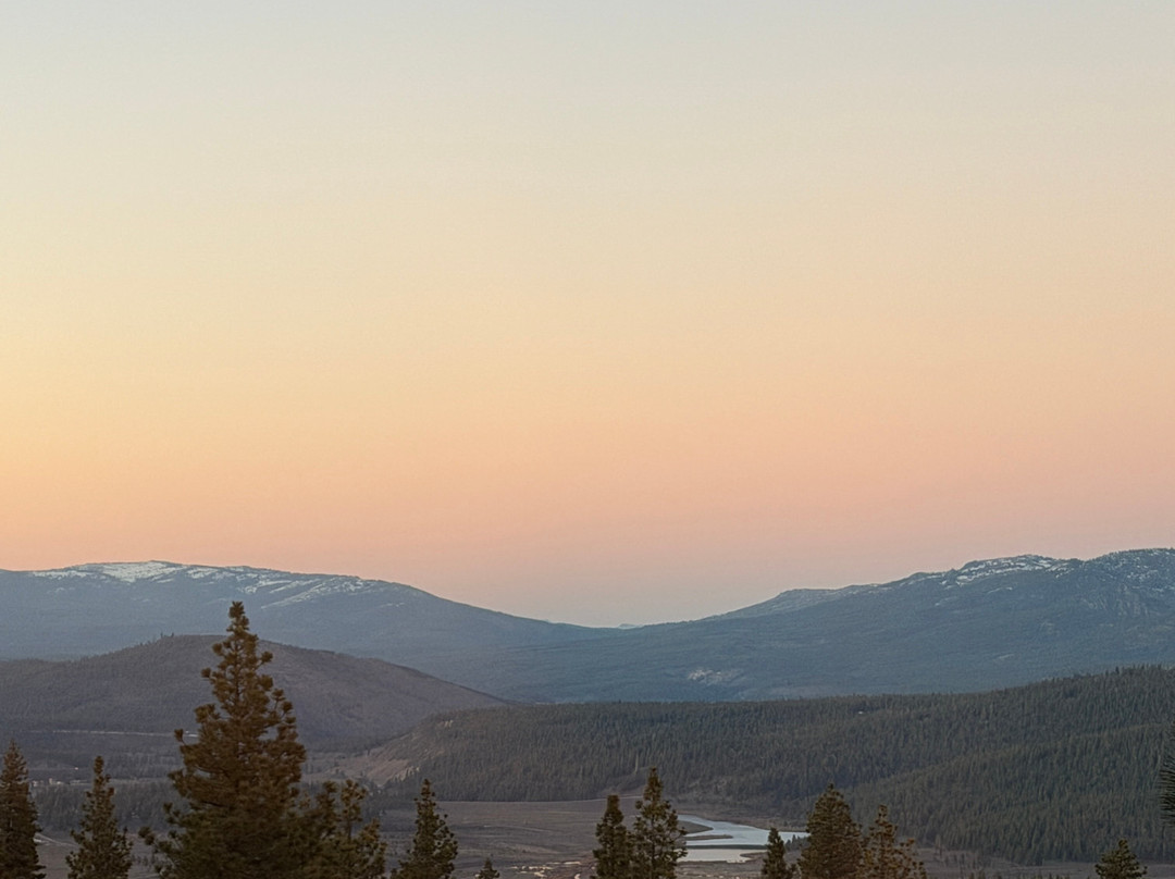 太浩湖丽思卡尔顿酒店主图