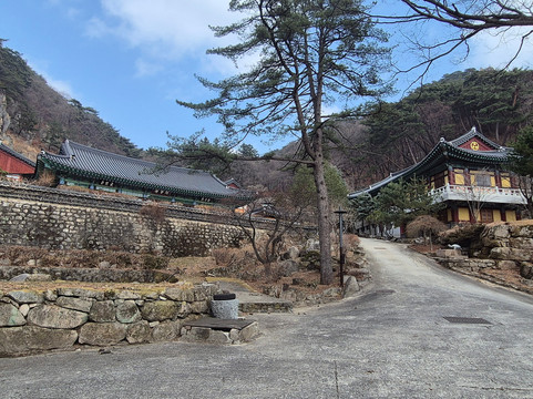 Yun Pil-am-闻庆市必去景点