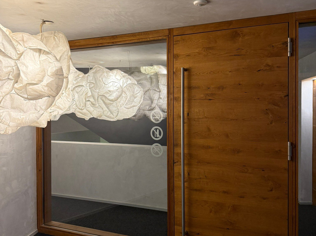 岩石度假公寓式酒店主图