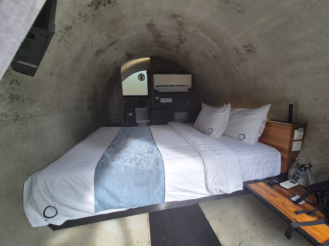 卡尔弗特酒店主图