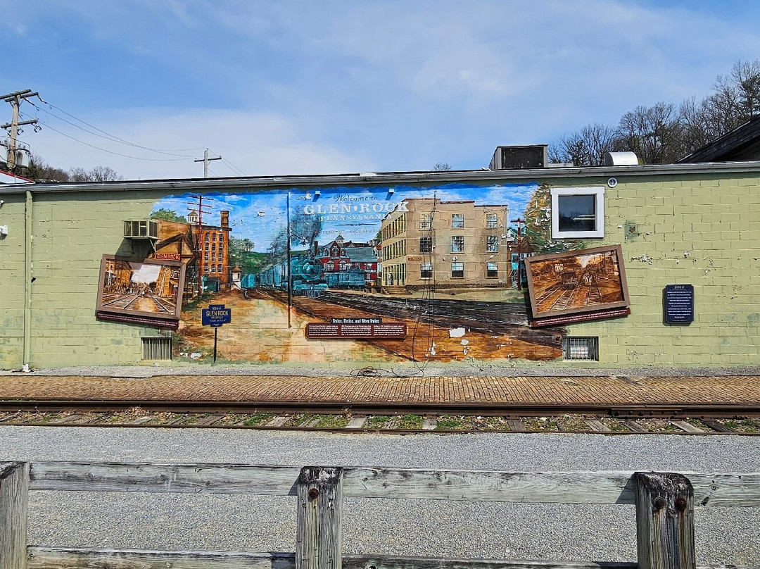 Trains, Grains, and More Trains Mural-Glen Rock必去景点