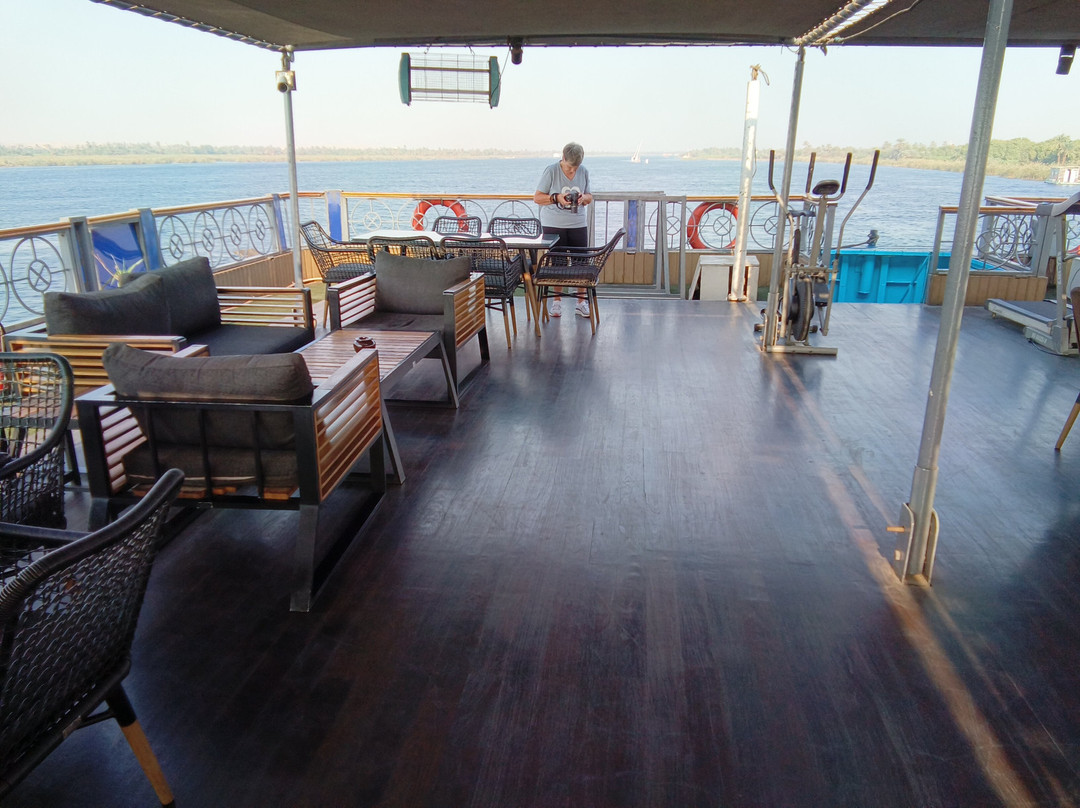 SUNRISE M/S Semiramis III主图