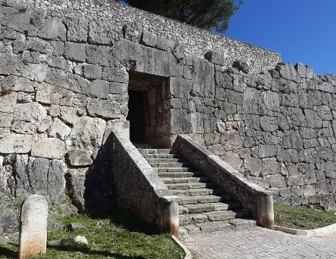 Mura poligonali urbane di Alatri-Alatri必去景点