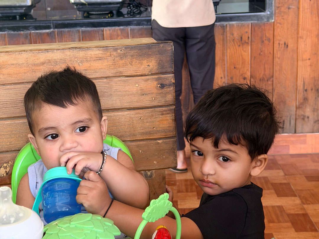 拉坦别墅度假村主图