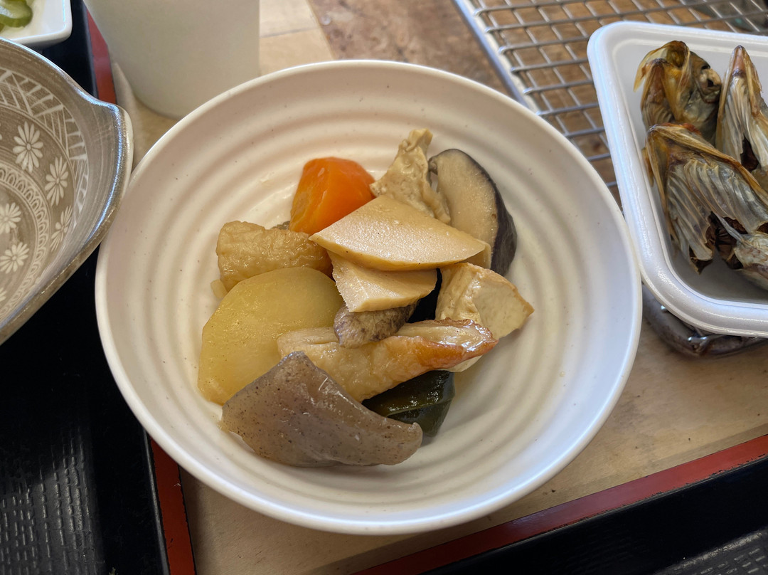 くさの根
