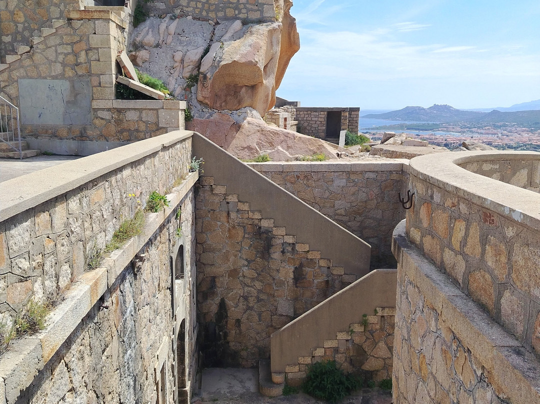 Fortezza di Monte Altura-帕劳必去景点
