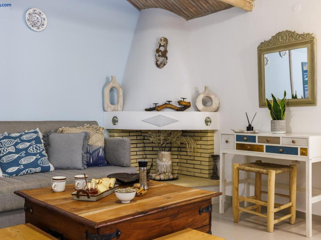 Yianna Cottage Studios