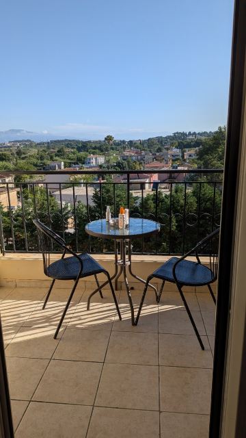科孚海利尼斯酒店-旅行者