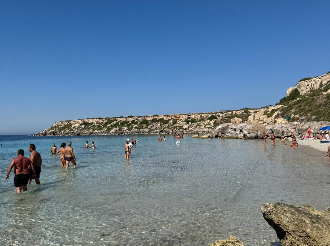Scogliera Cala Azzurra-法维格纳纳必去景点