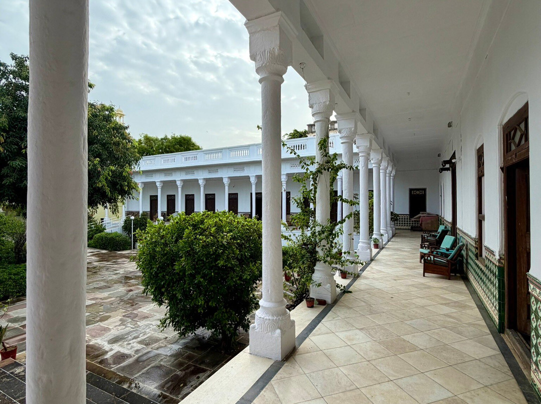 尼姆拉纳斯-皮拉马尔哈维利酒店主图