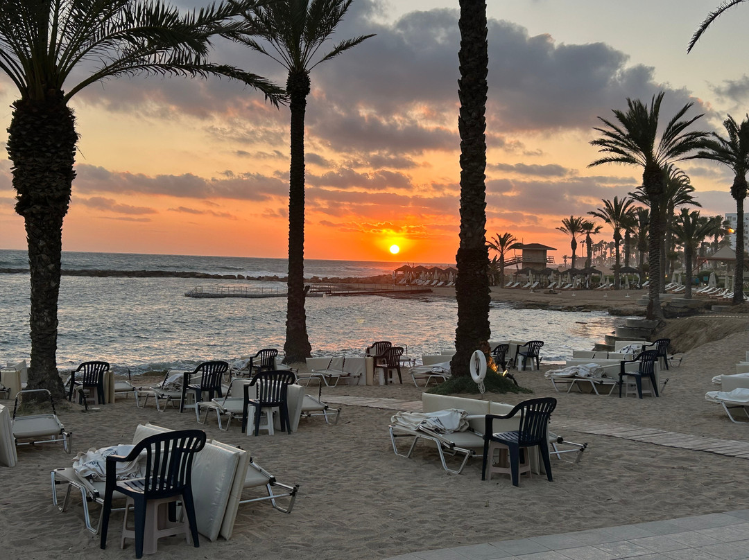 Constantinou Bros Pioneer Beach Hotel主图