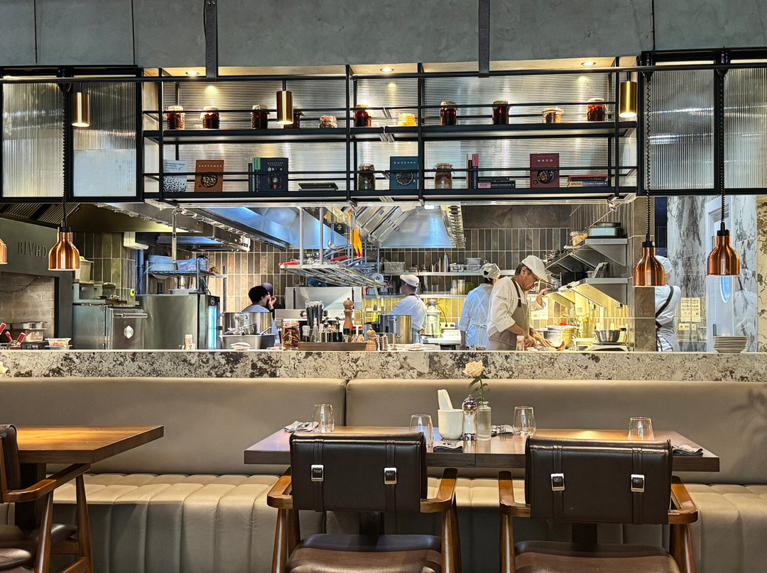Boulevard Restaurant Bakery