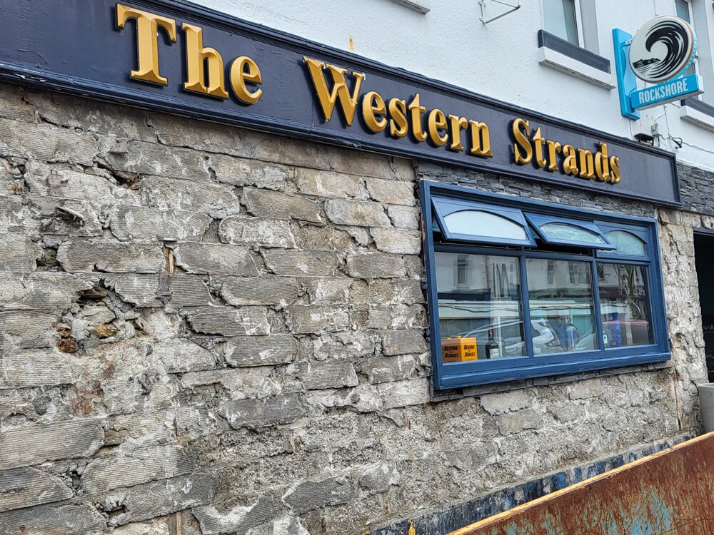 The Western Strands-旅行者