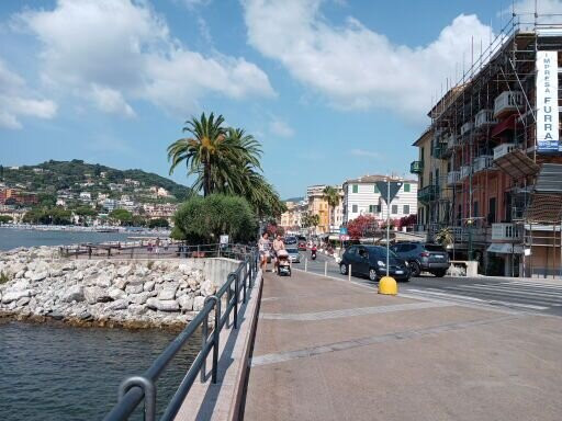 Lungomare Vittorio Veneto-拉帕洛必去景点
