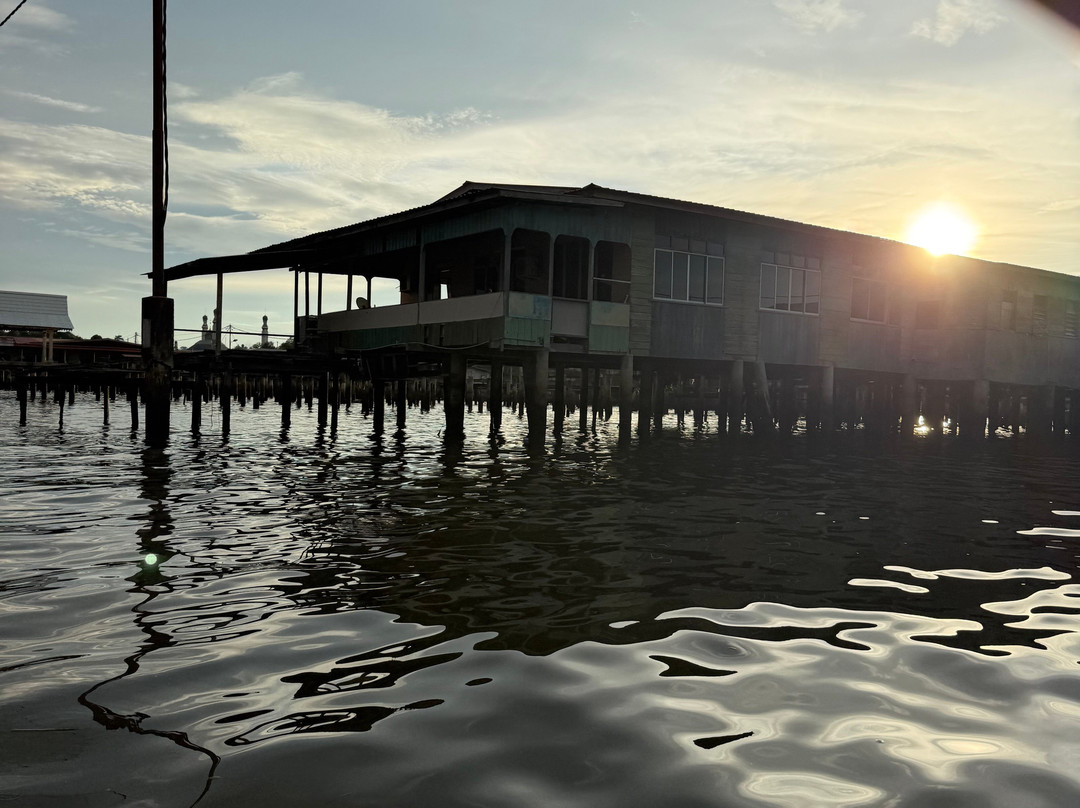 Kampong Sungai Bunga Water Village-斯里巴加湾必去景点