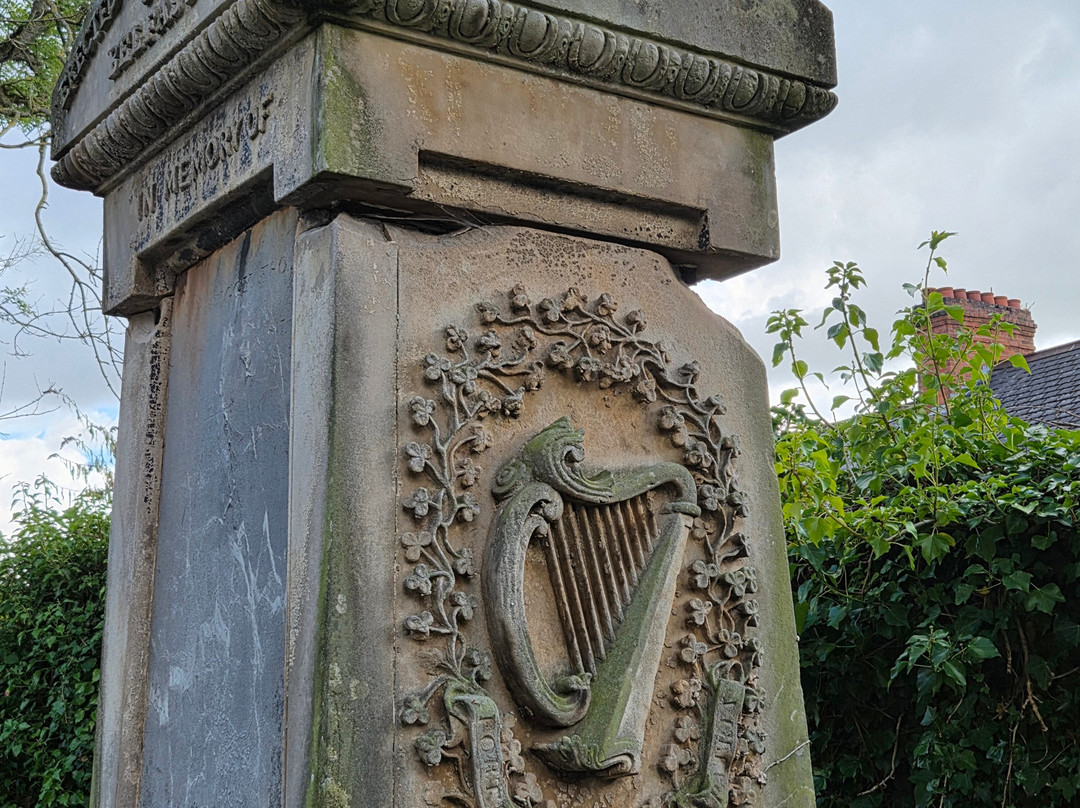 Friar's Bush Graveyard Cemetery Tours-贝尔法斯特必去景点