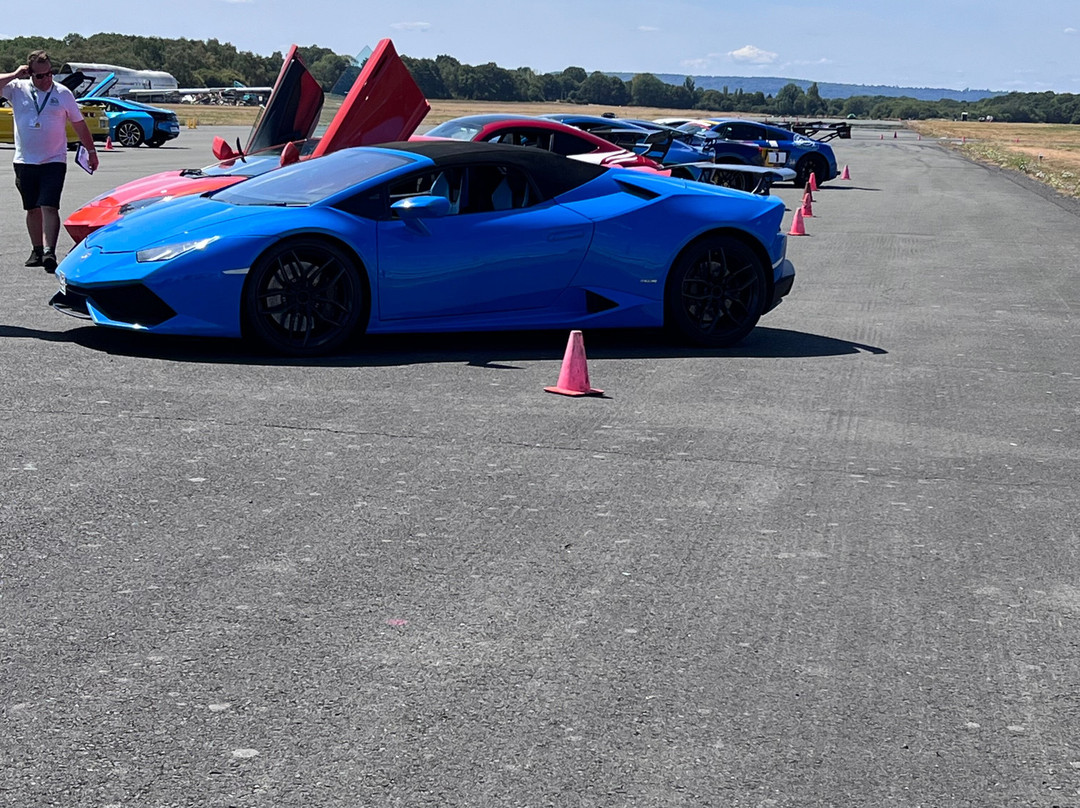 Everyman Racing Dunsfold Aerodrome-Cranleigh必去景点