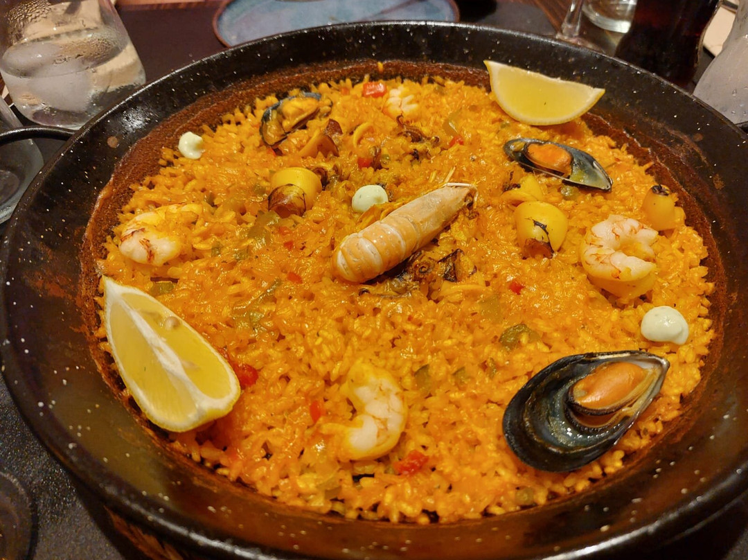 Diestro Tapas y Paellas
