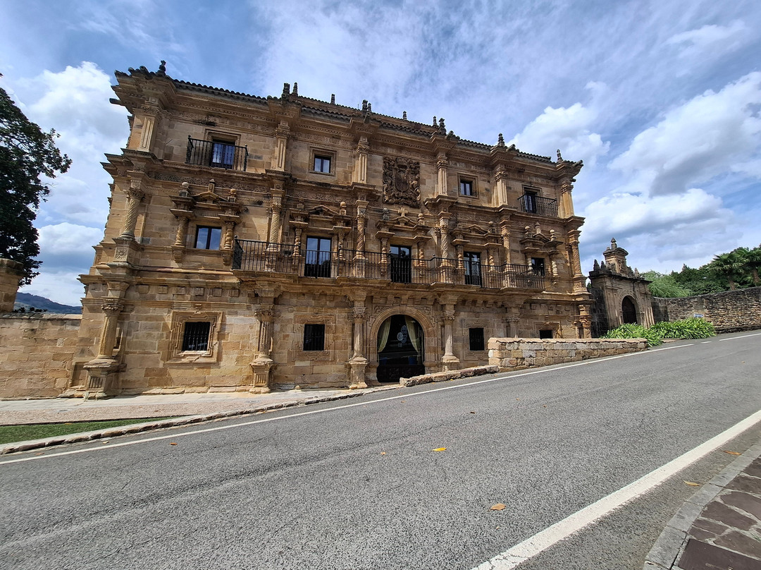 Iniro Restaurant by Palacio de Soñanes