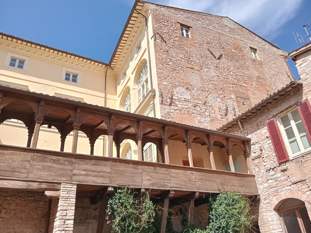Loggiato Palazzo Urbani-Spello必去景点
