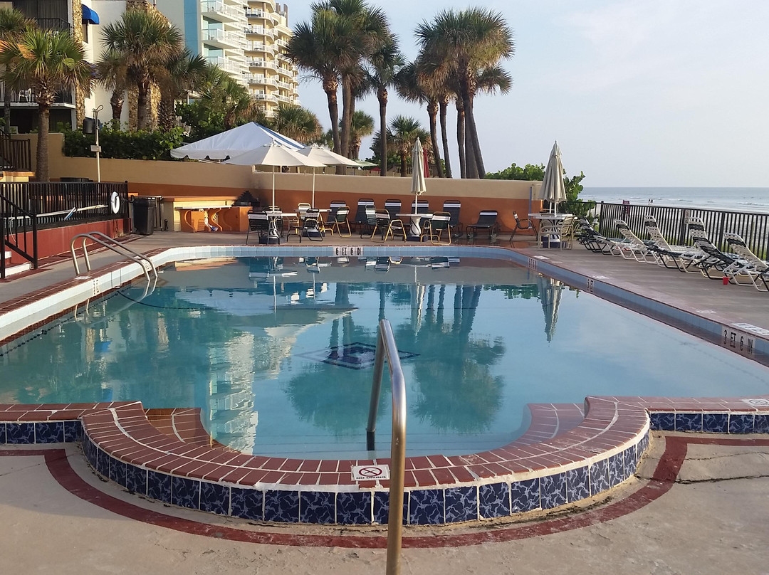 Grand Prix Motel on the Beach