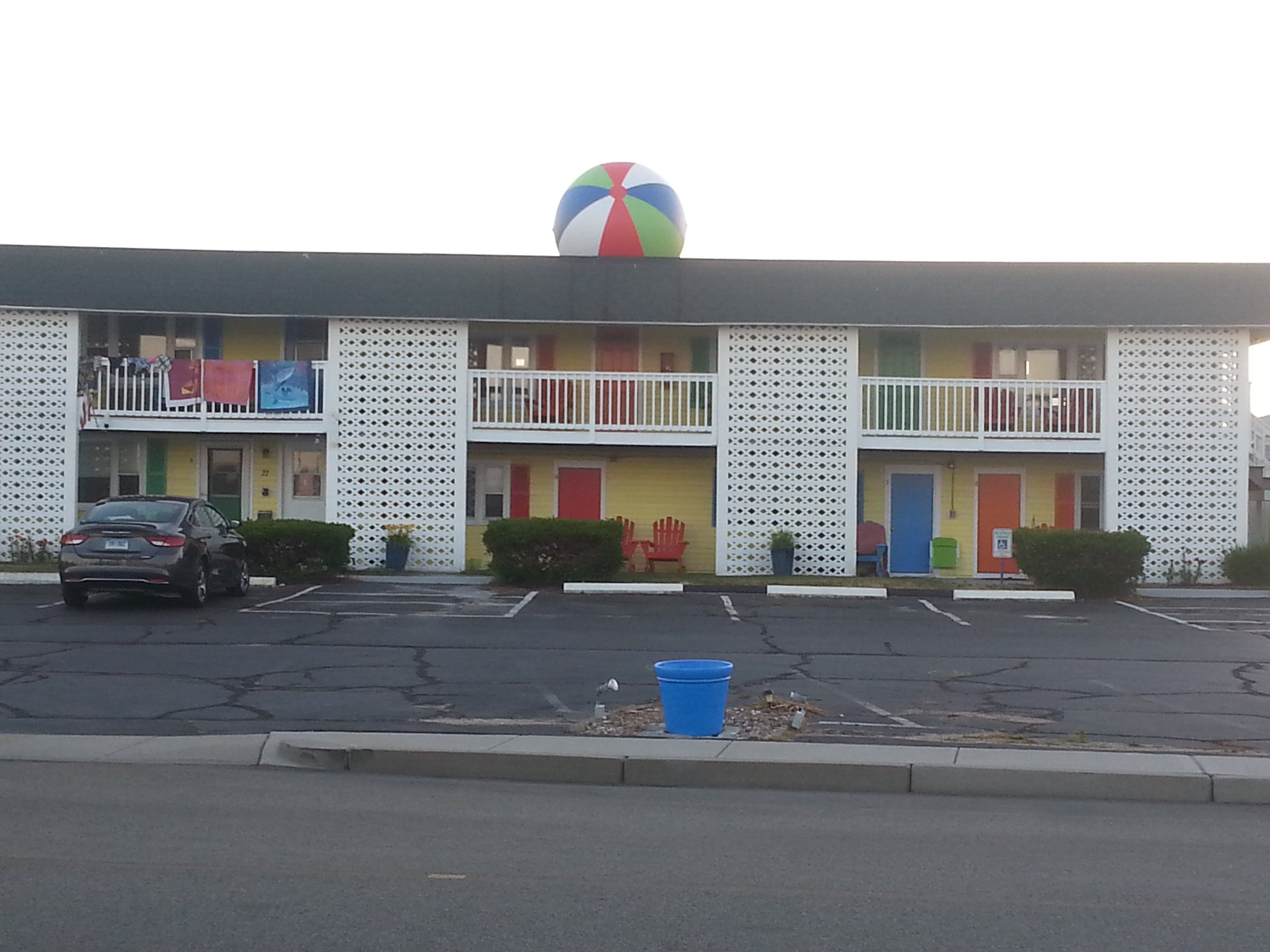 Beach Ball Inn-官方