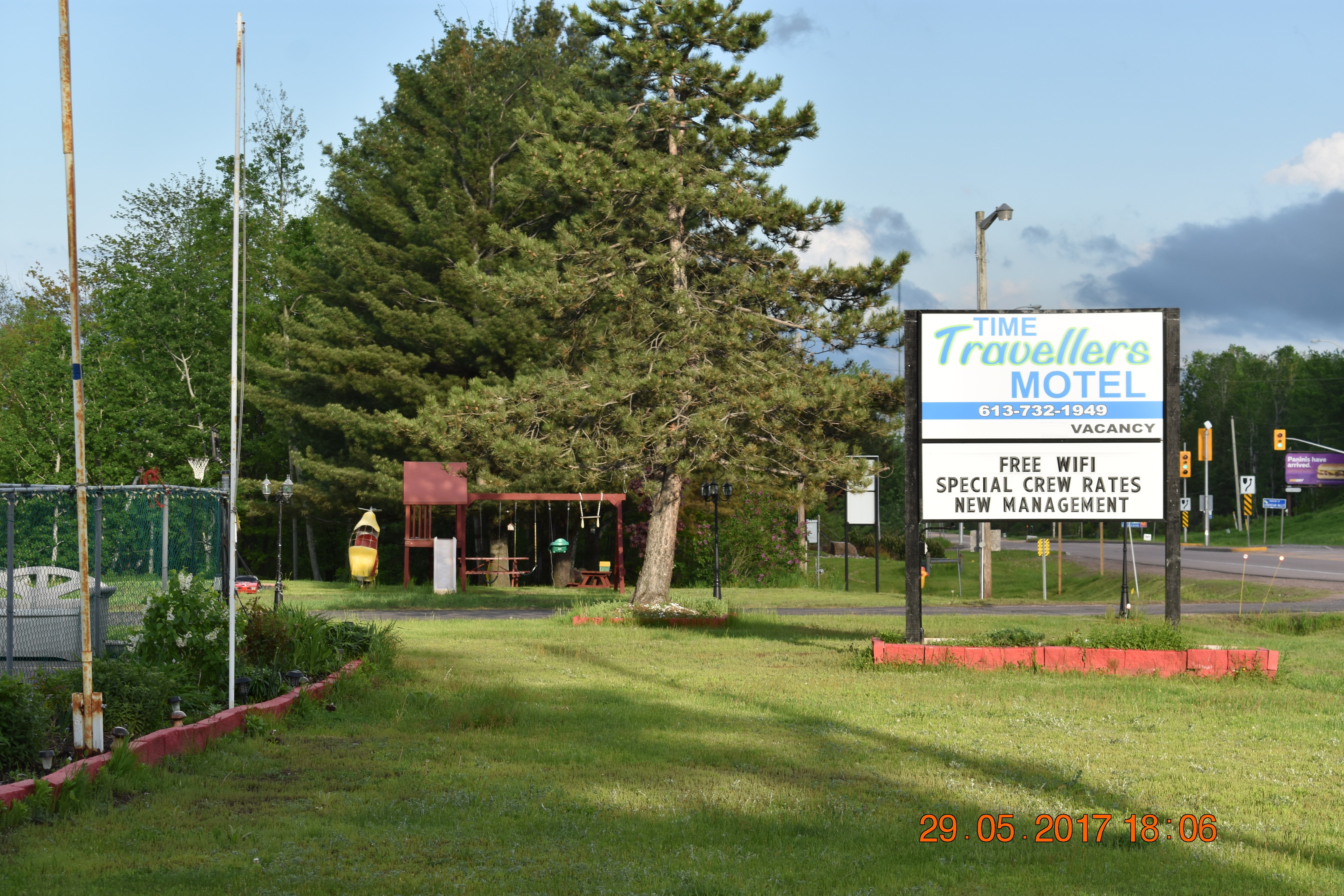 Time Travellers Motel-官方
