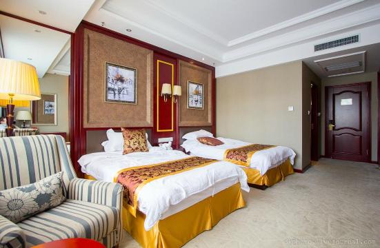 抚远惠隆商务酒店-客卧