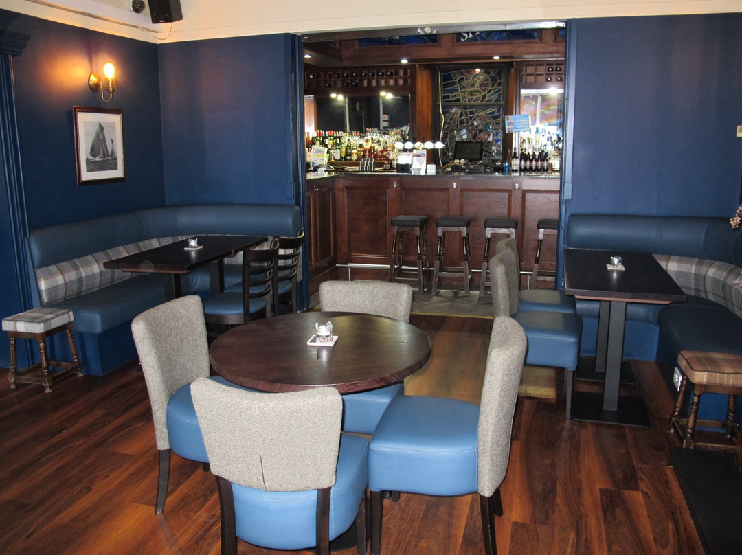 Kilcreggan酒店住宿-The Spinnaker Hotel