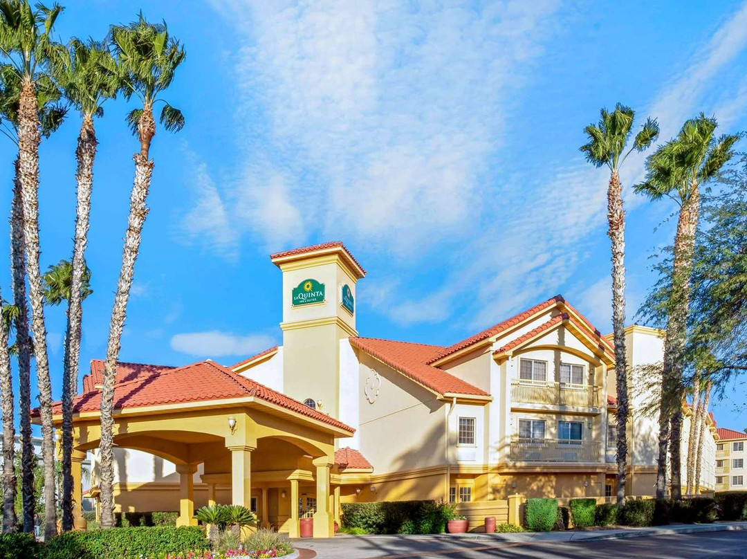 La Quinta Inn & Suites by Wyndham Tucson Airport主图