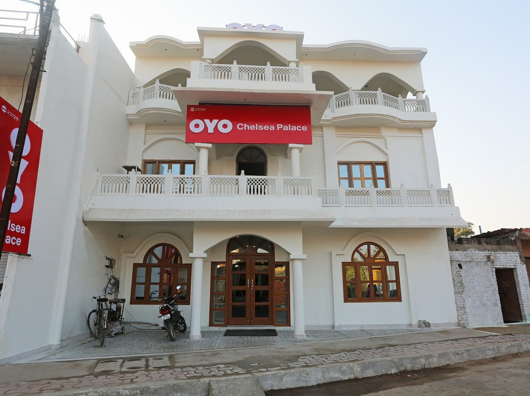OYO 23129 Chelsea Palace