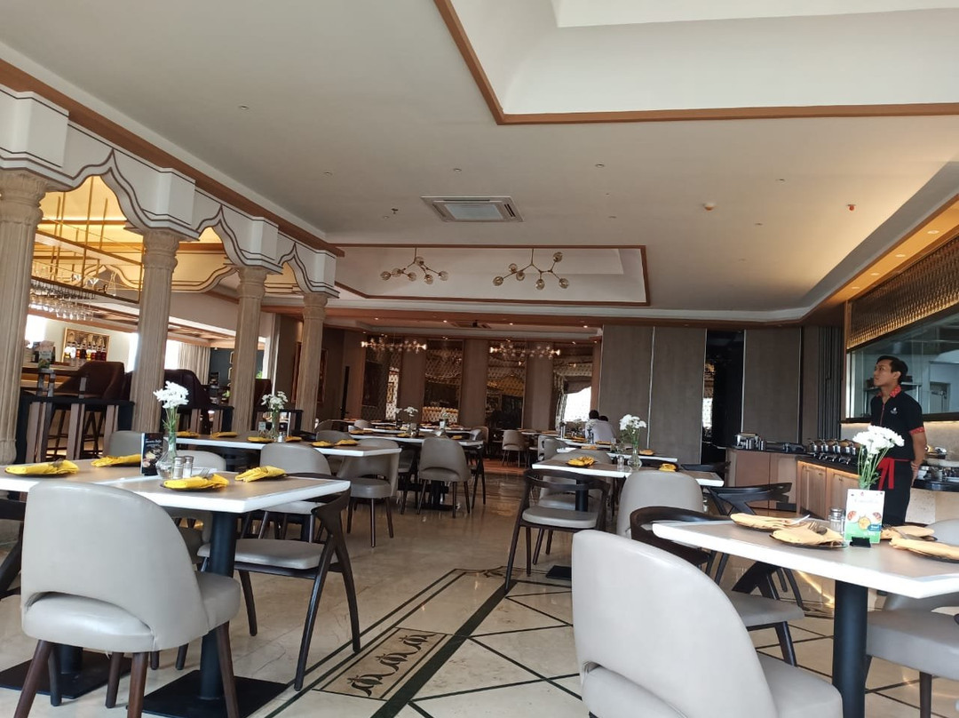 Ganesha ek Sanskriti Menara Karya, Kuningan - Traditional Indian Cuisine