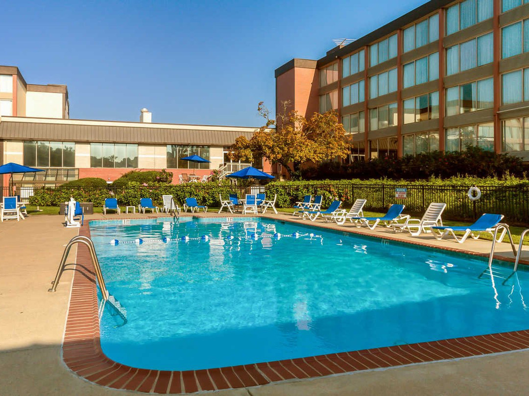 Chester Hotel & Conference Center