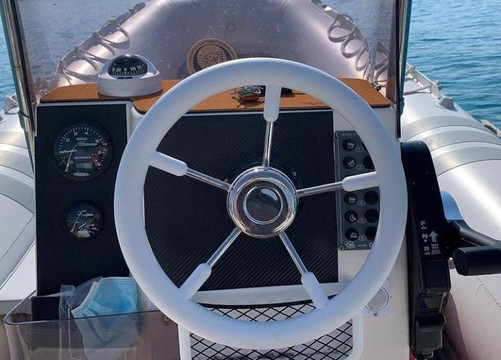 Maranzano M noleggio barche e gommoni