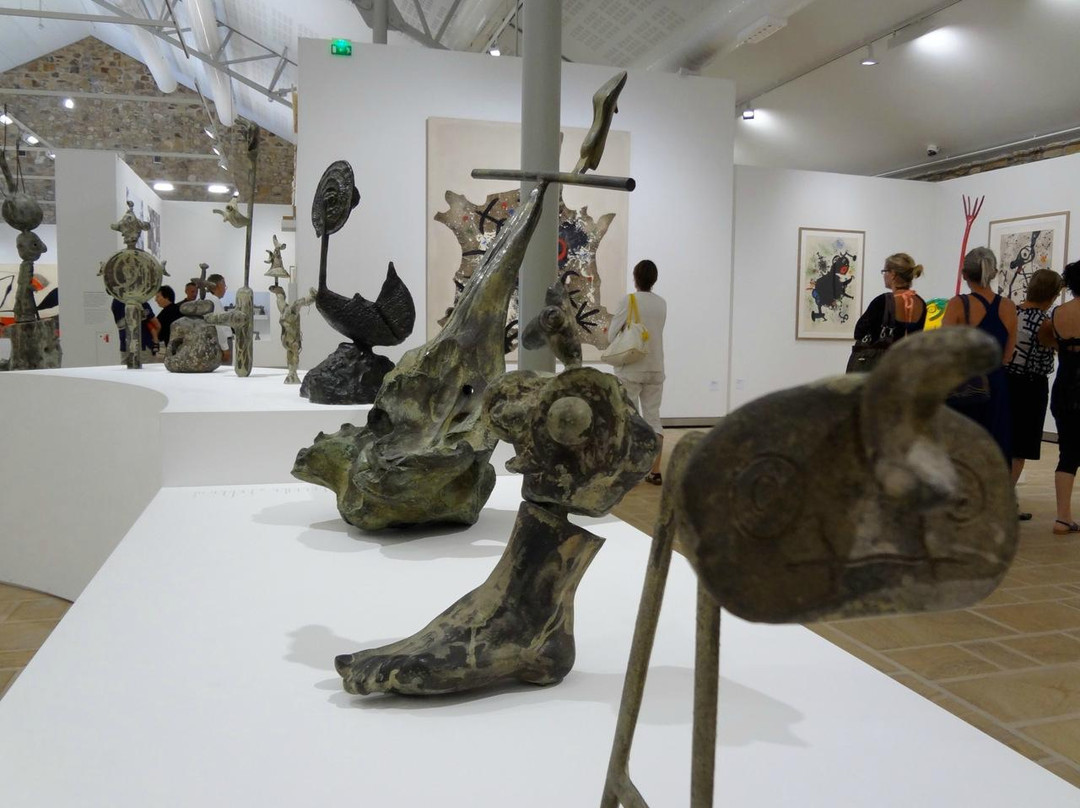 Fonds Hélène & Édouard Leclerc pour la Culture-Landerneau必去景点